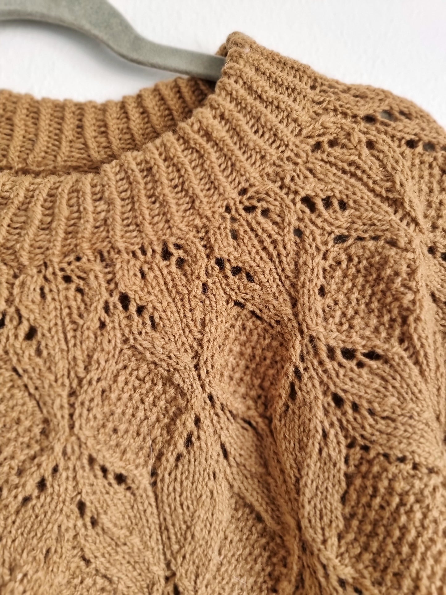 Poetry pullover