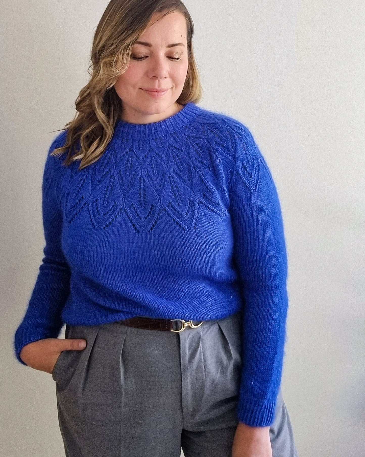 Wood Anemone pullover