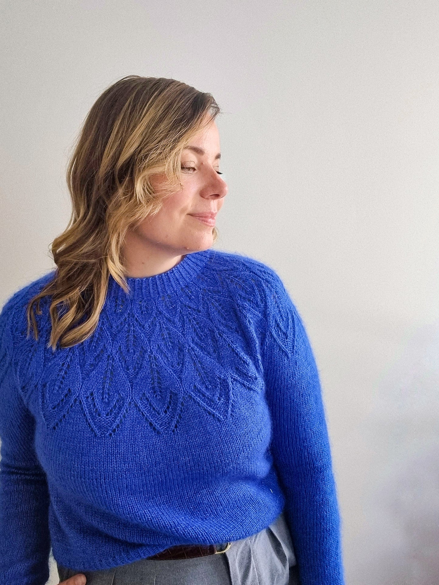 Wood Anemone pullover