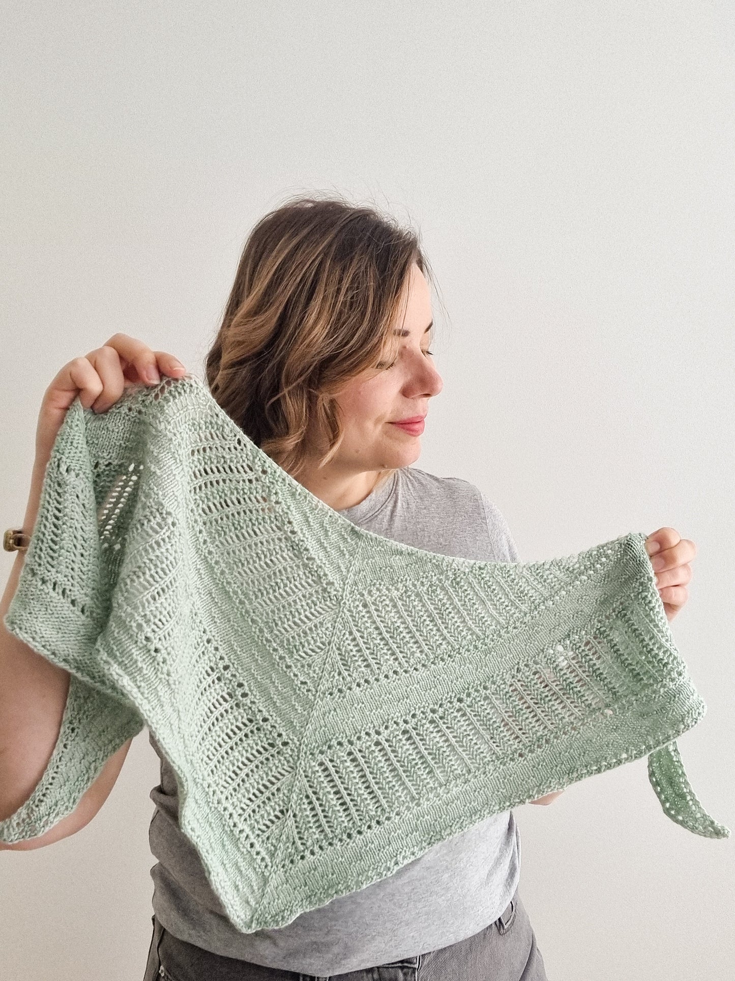 Tiny shells shawl
