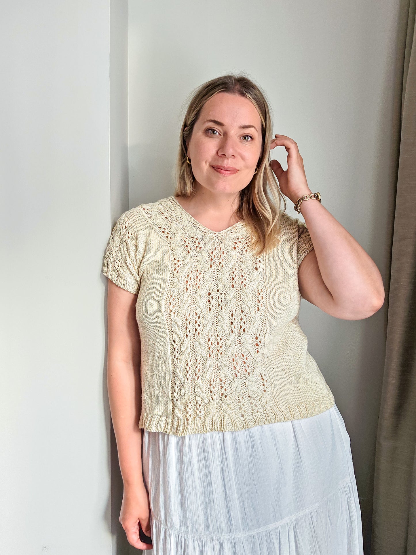 Laulu v-neck tee