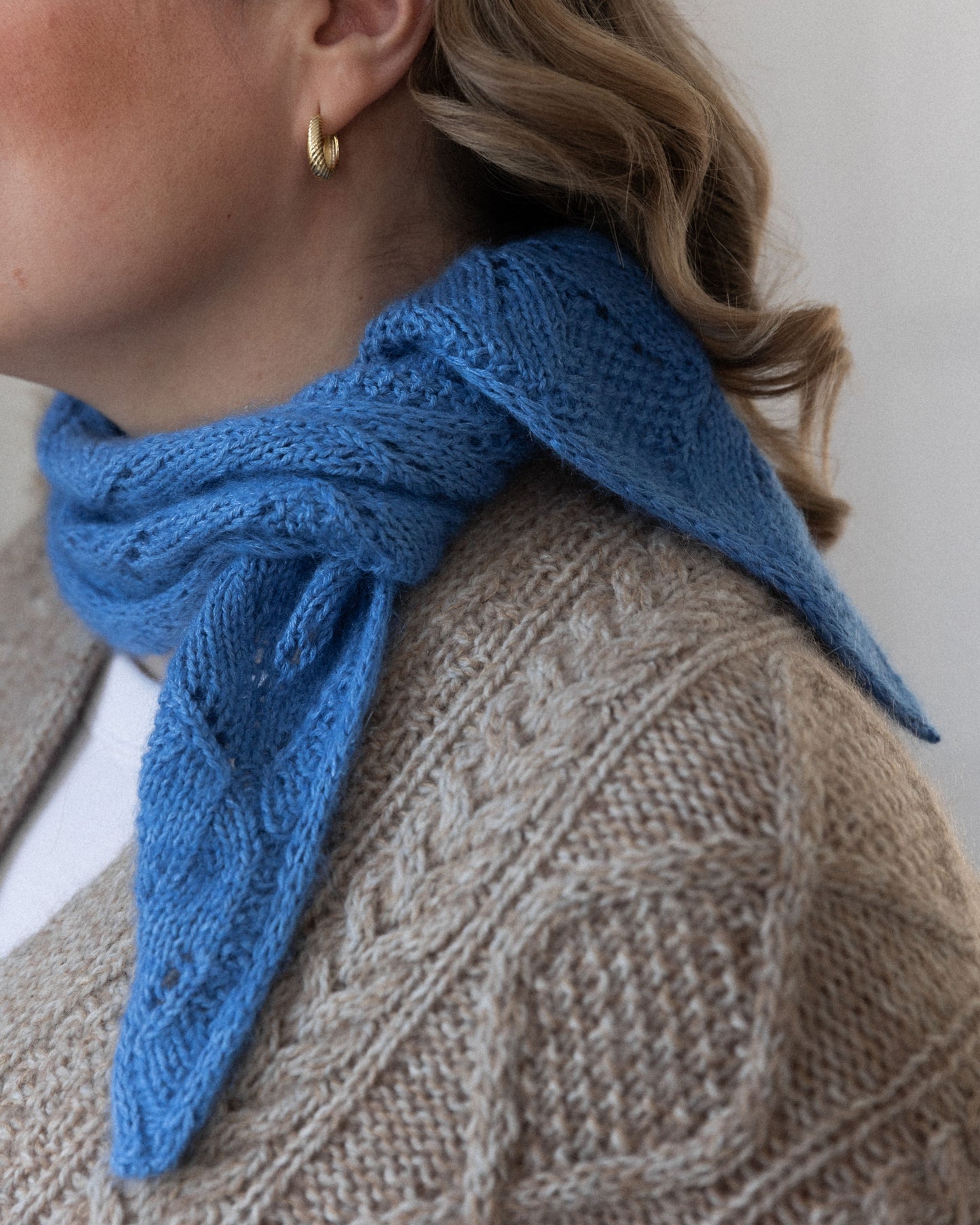 Poet scarf