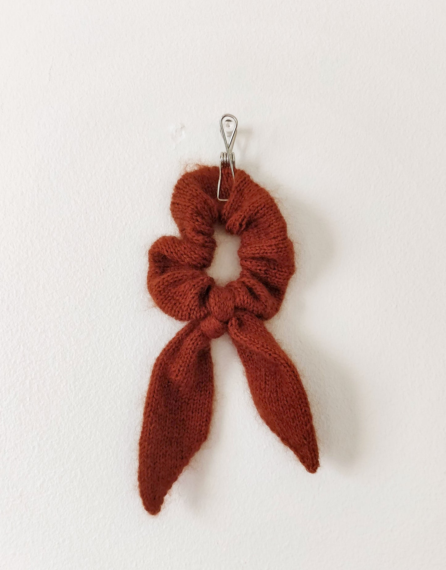 Pupu scrunchie