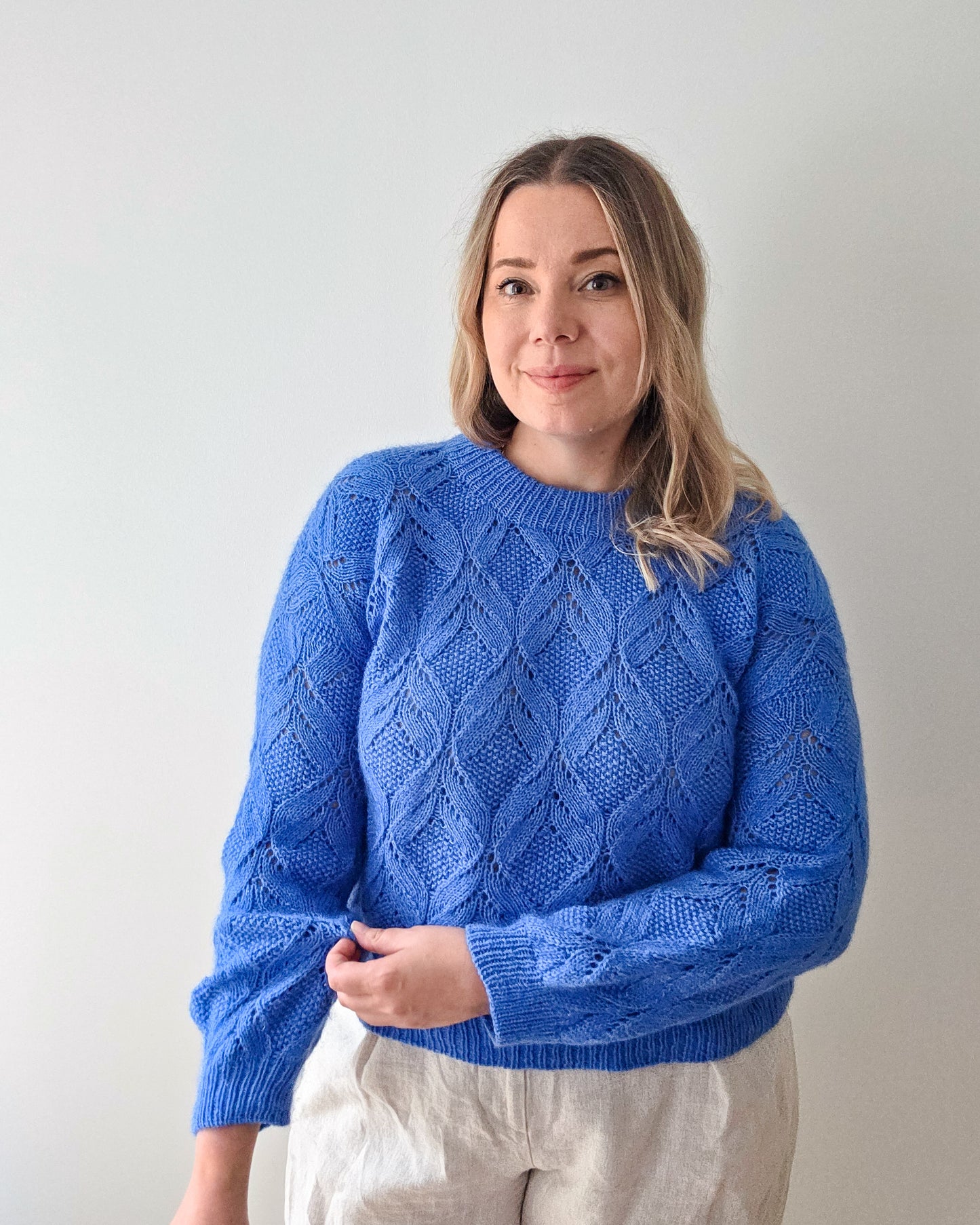 Poetic pullover