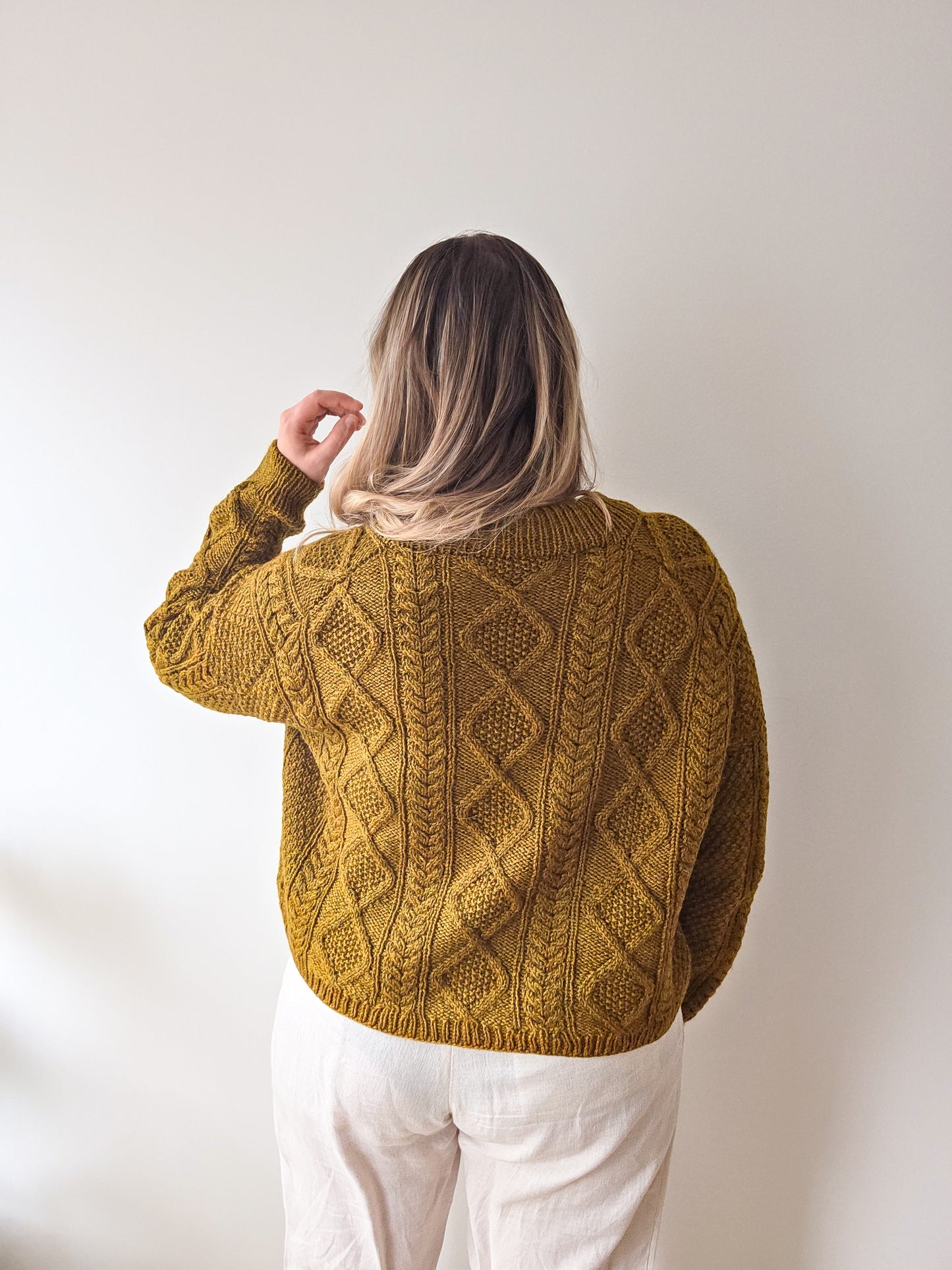 Book club pullover