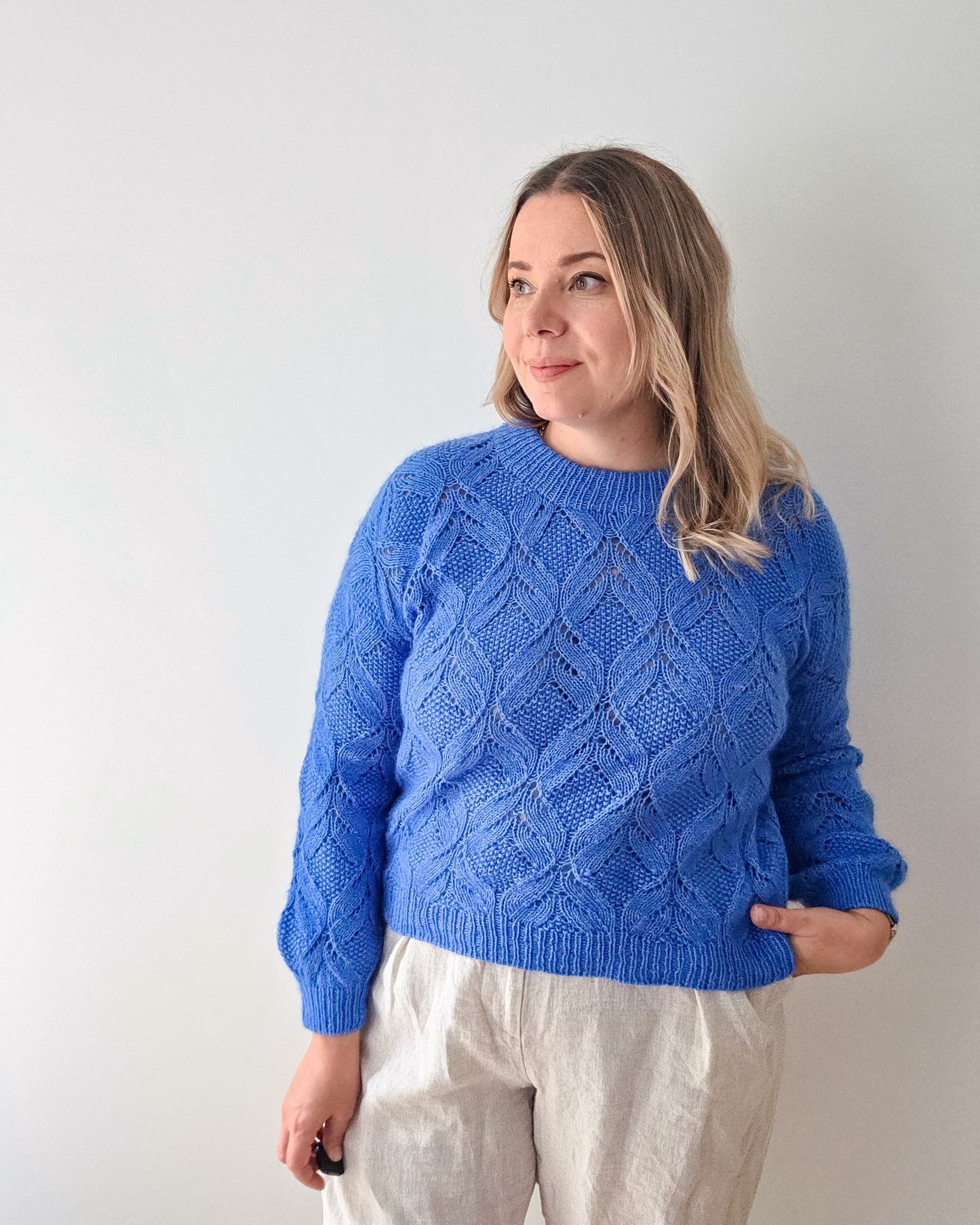Poetic pullover