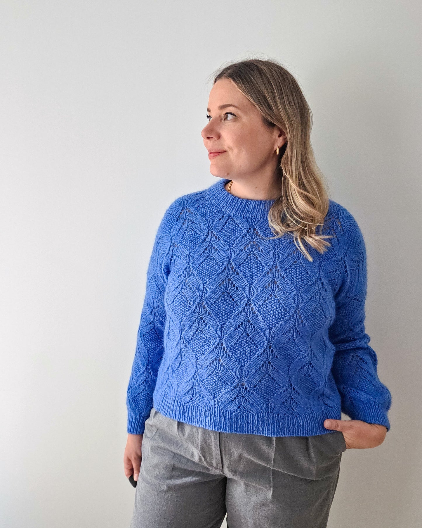 Poetic pullover
