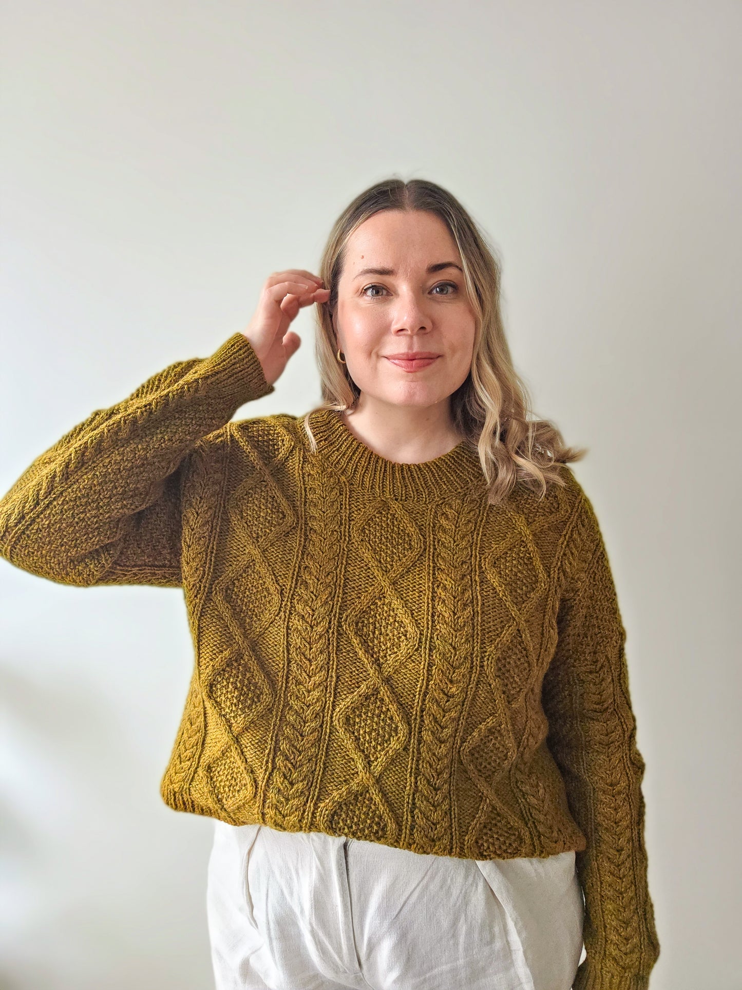 Book club pullover