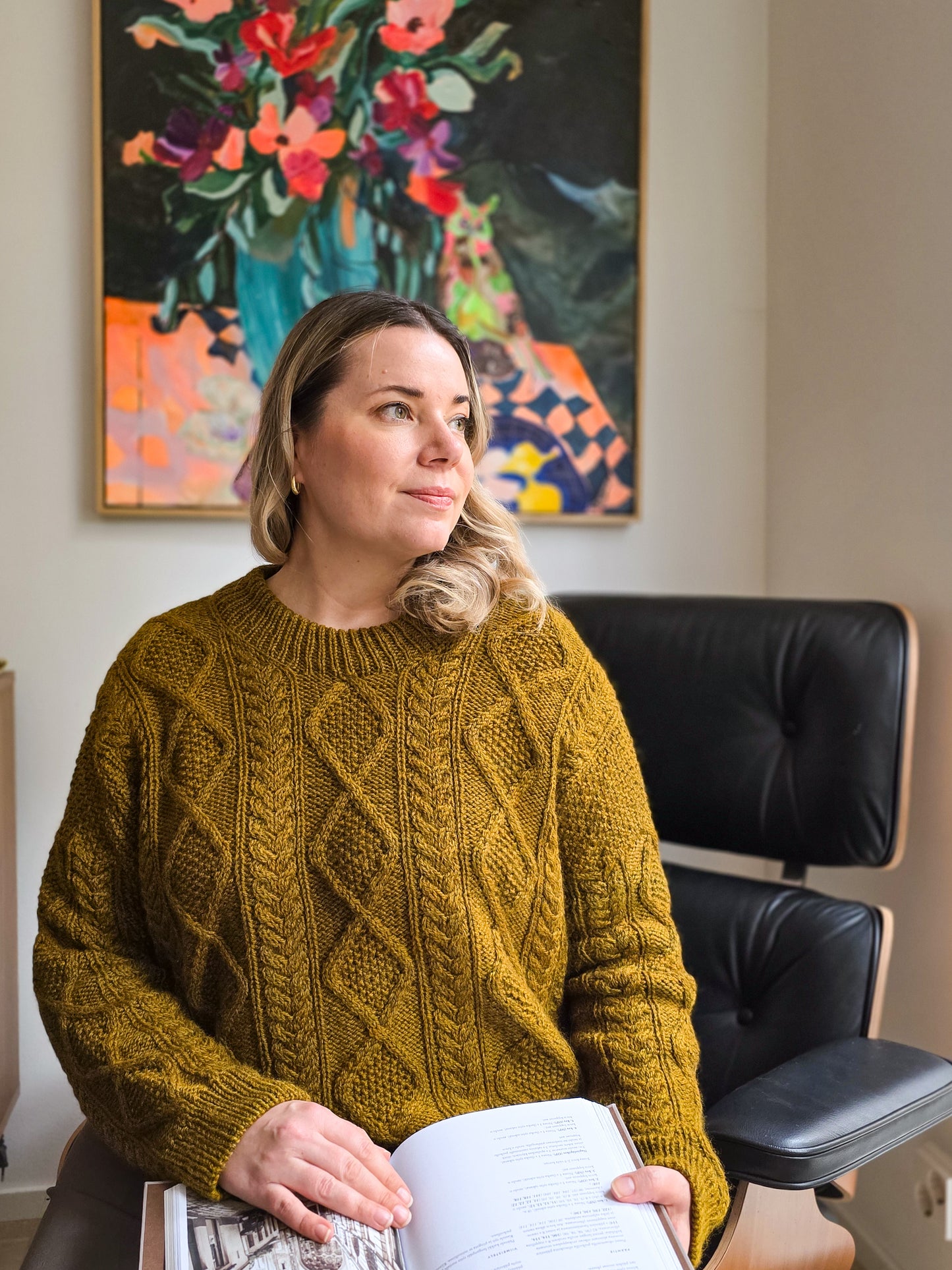 Book club pullover