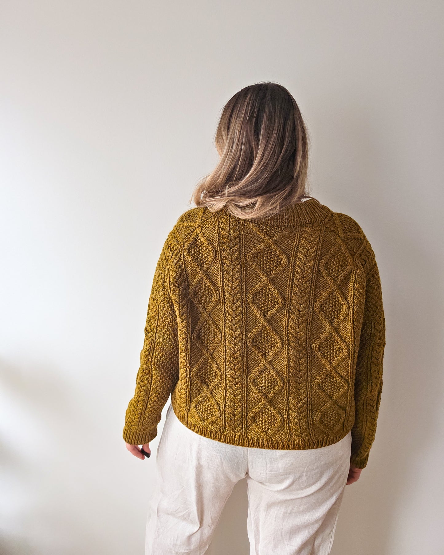 Book club pullover