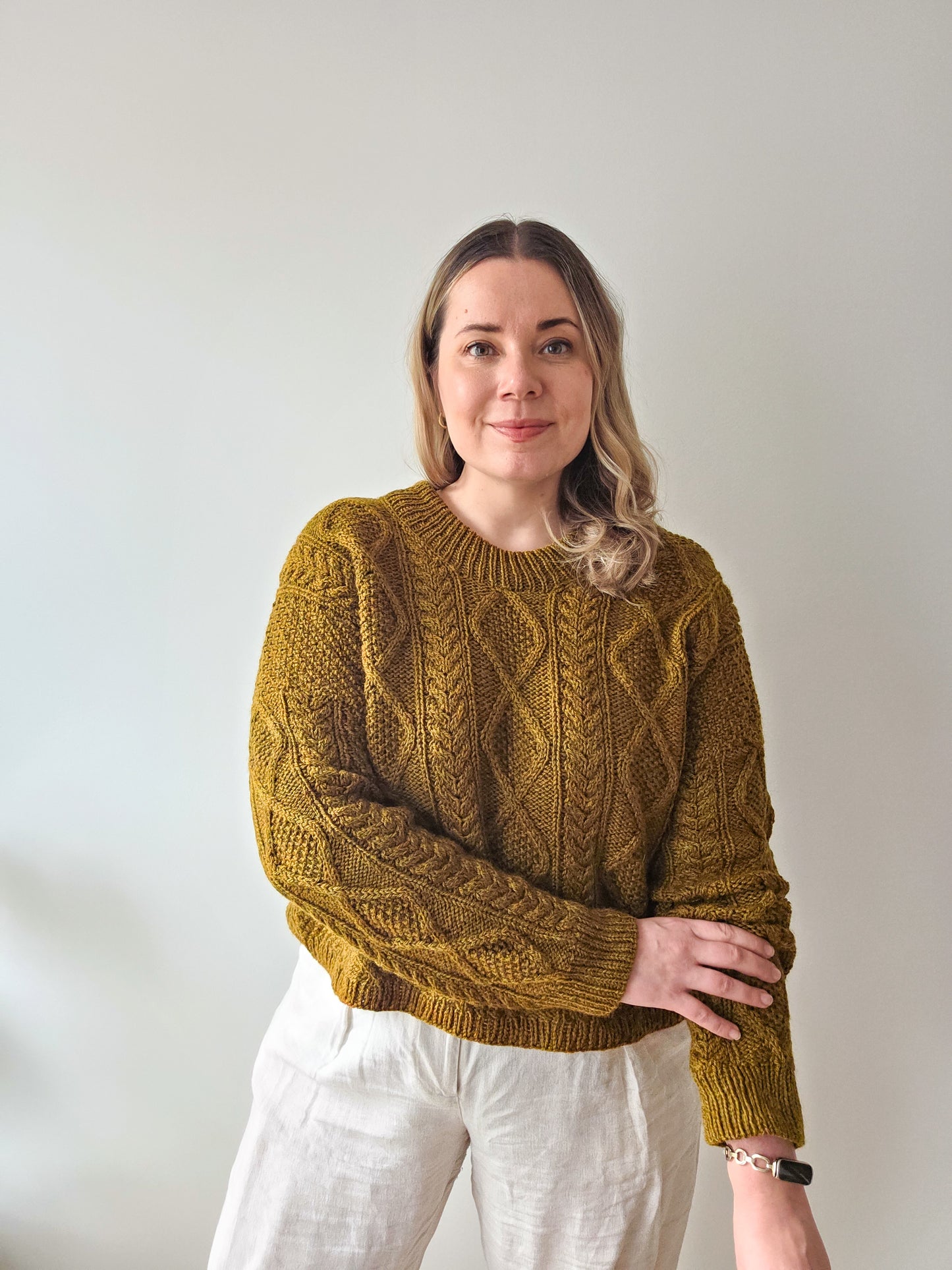 Book club pullover