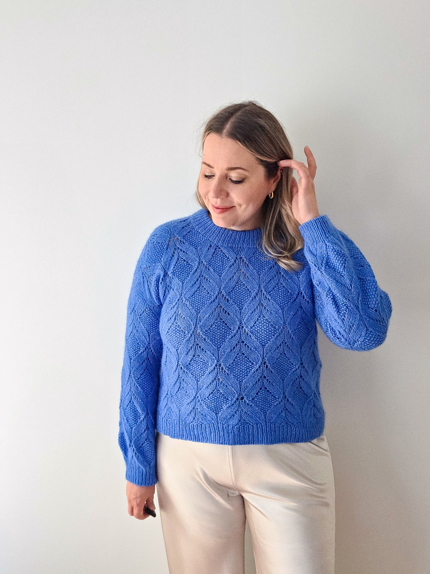 Poetic pullover