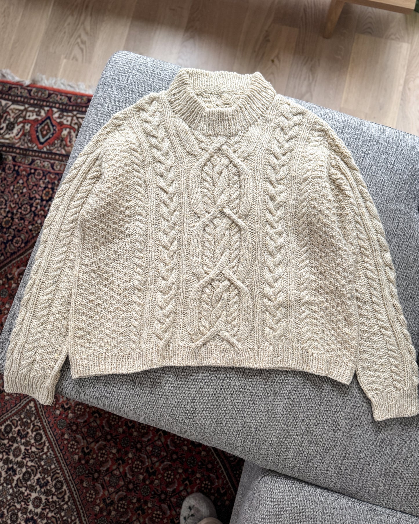 Stars Hollow pullover