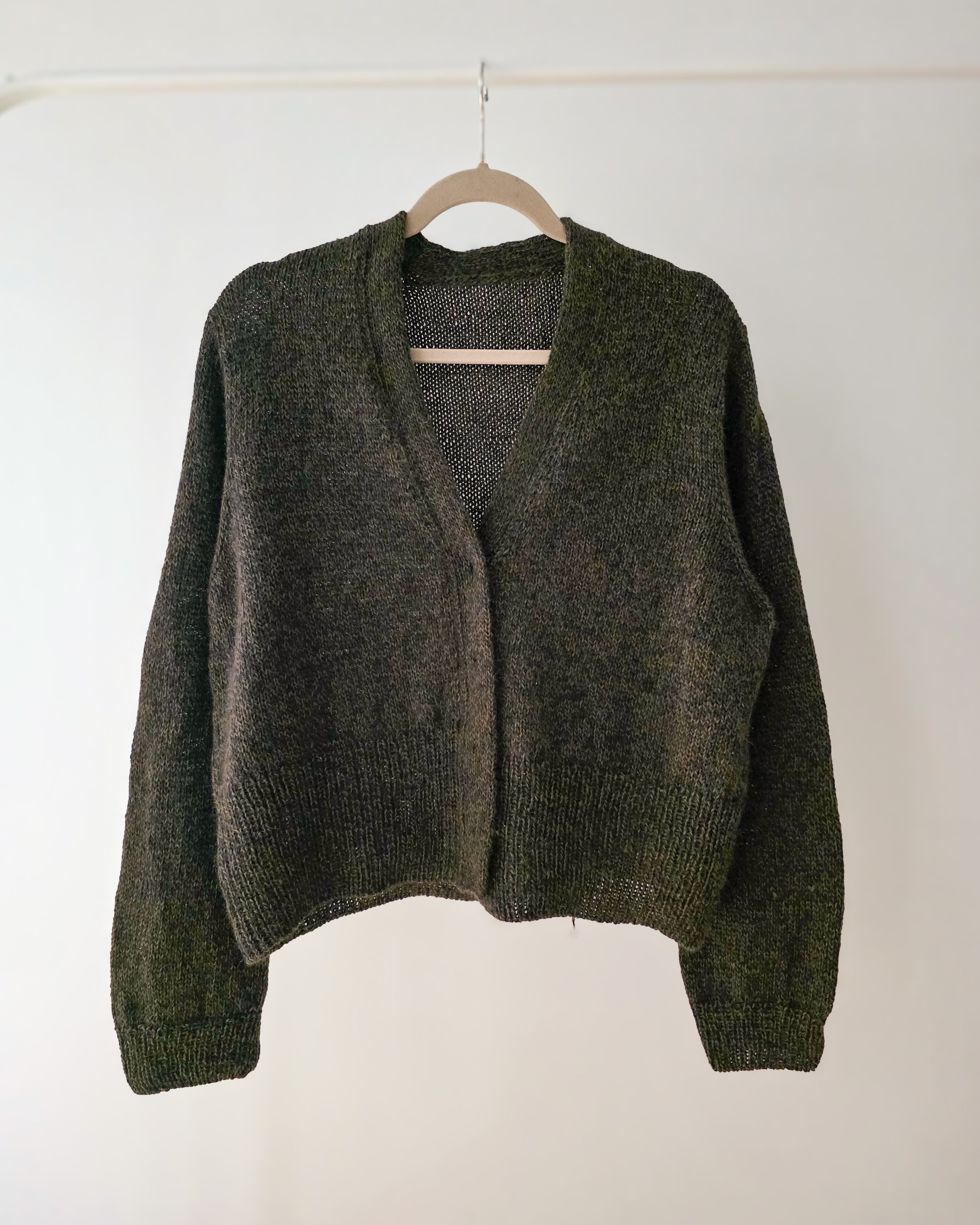 Wine Club cardigan – Sari Nordlund