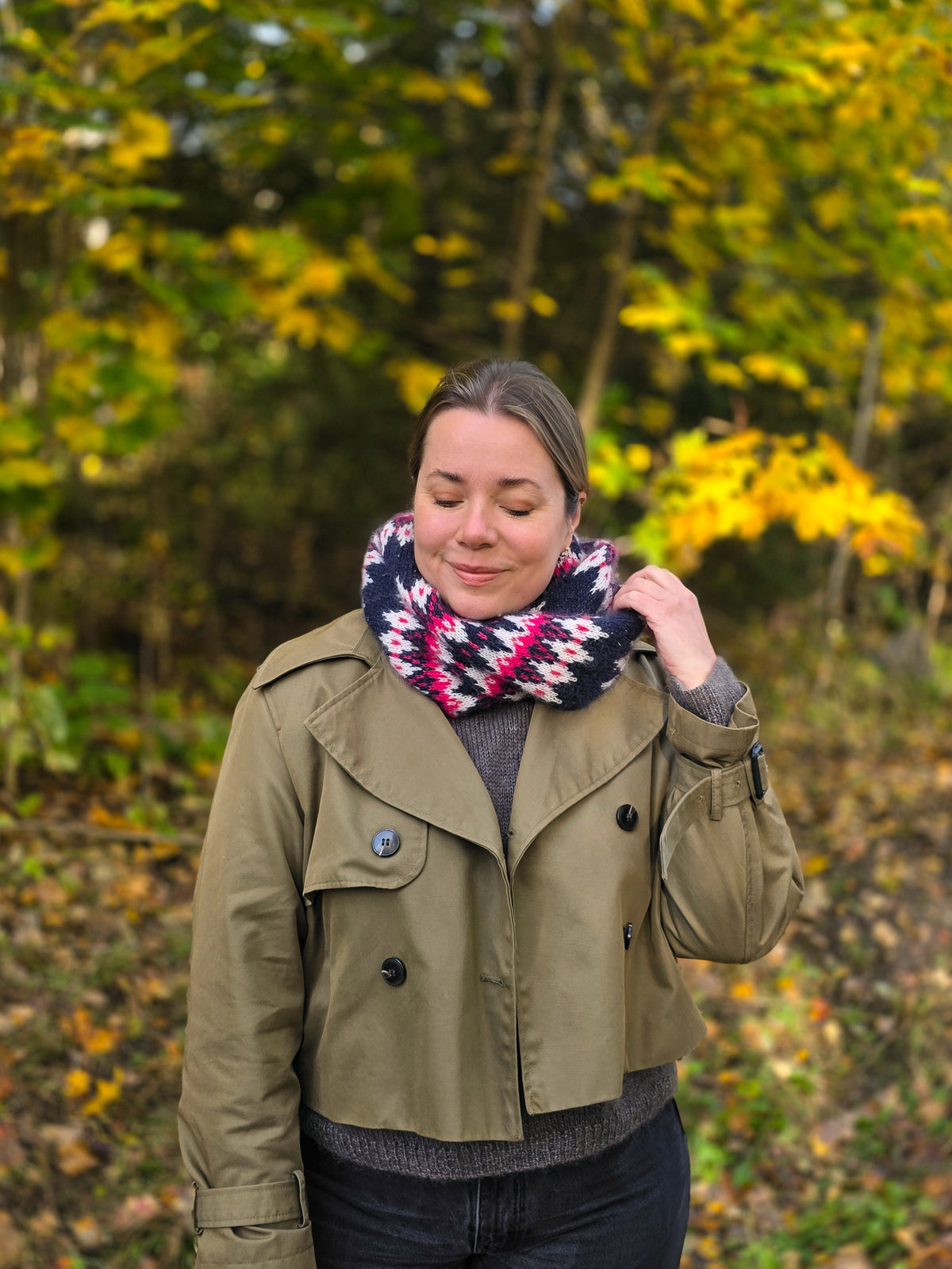 Frieze Cowl