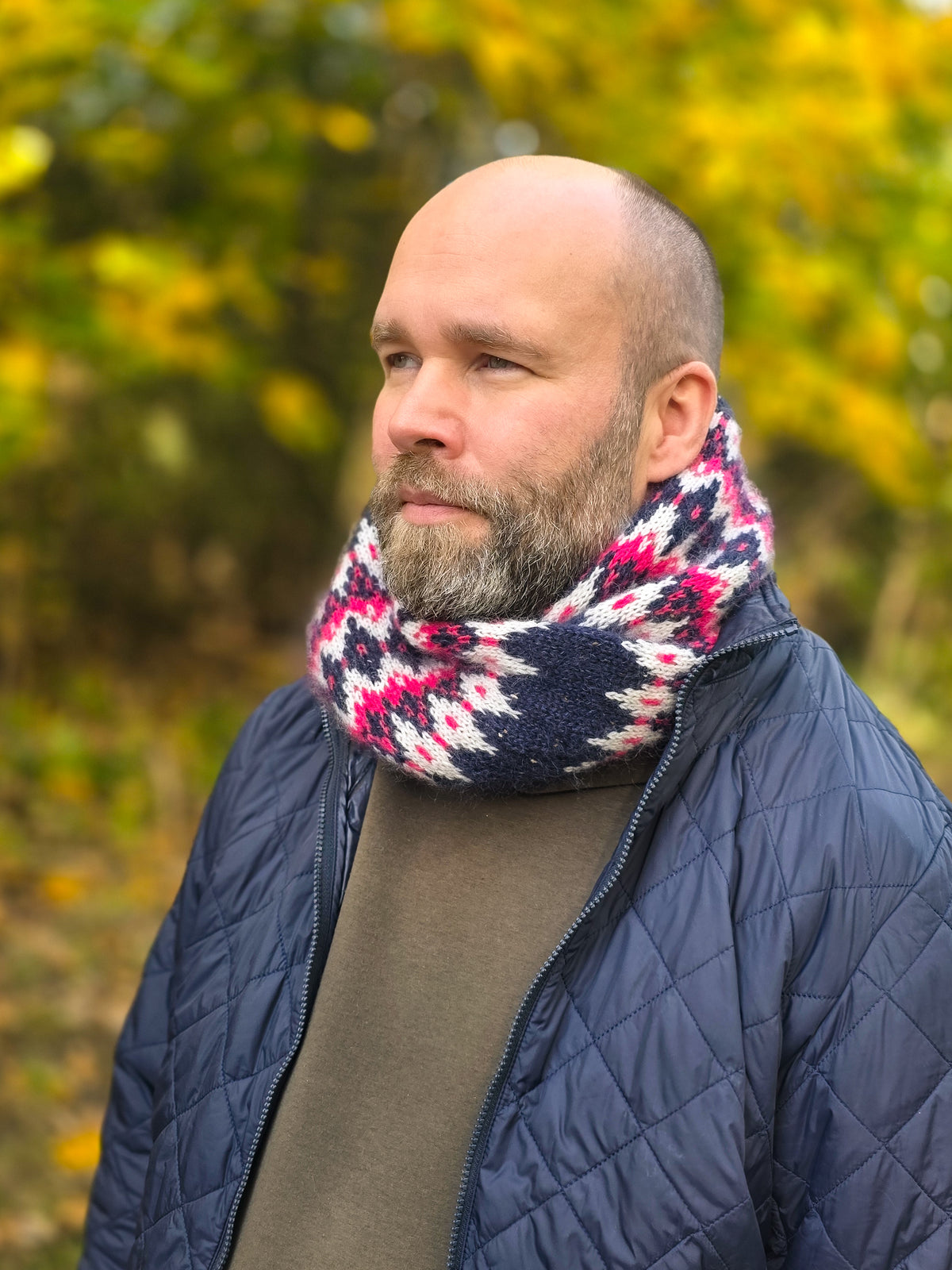 Frieze Cowl