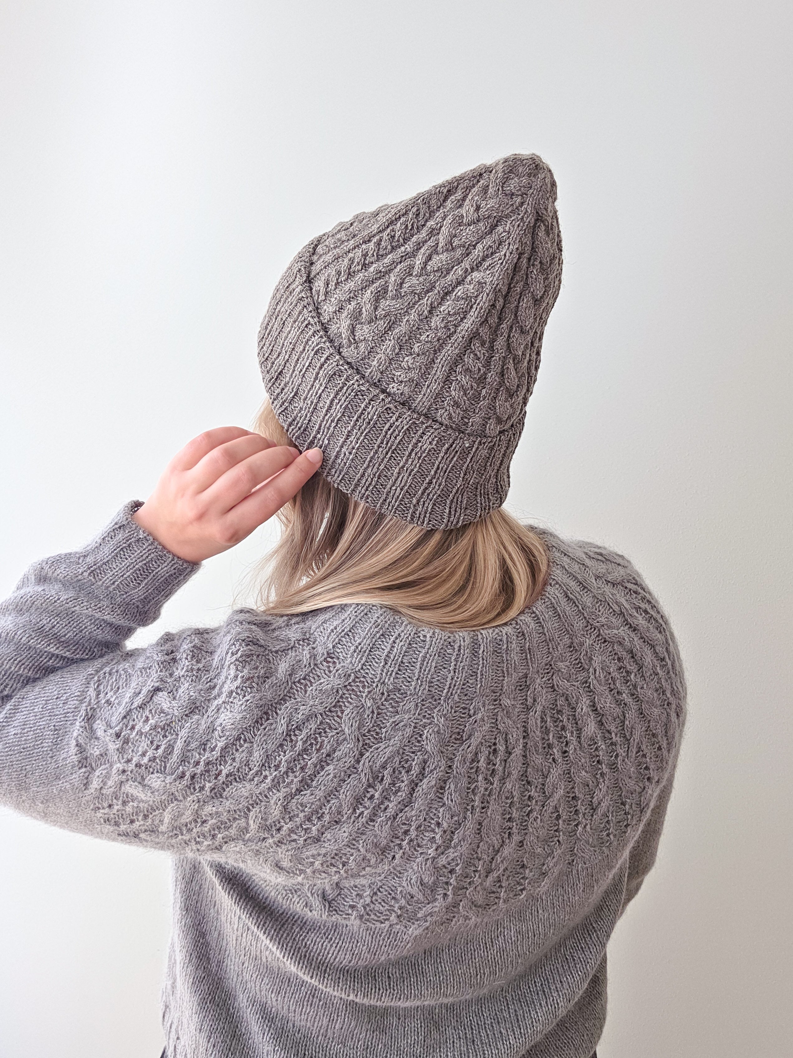 SKYLRK KNIT BEANIE ヘイリーグレー Buy Skylrk hats : New & Pre-Owned | GOAT